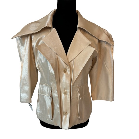 🎁 Cream Metallic Sheen Belted Jacket - Picture 7 of 14